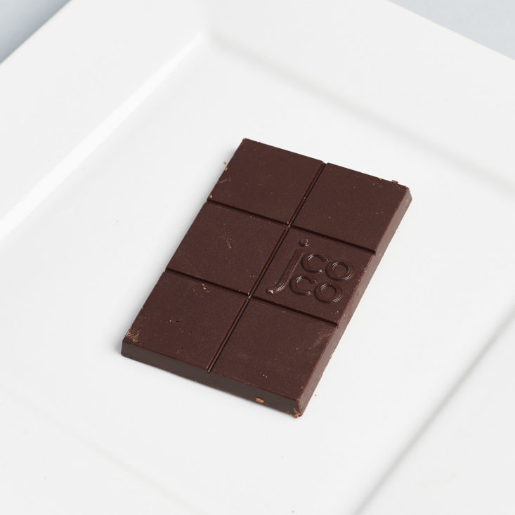 See the chocolate bars and specialty chocolates I got in the latest Chococurb box!