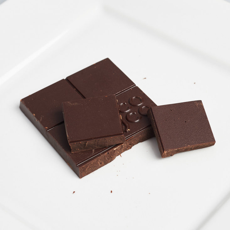 See the chocolate bars and specialty chocolates I got in the latest Chococurb box!