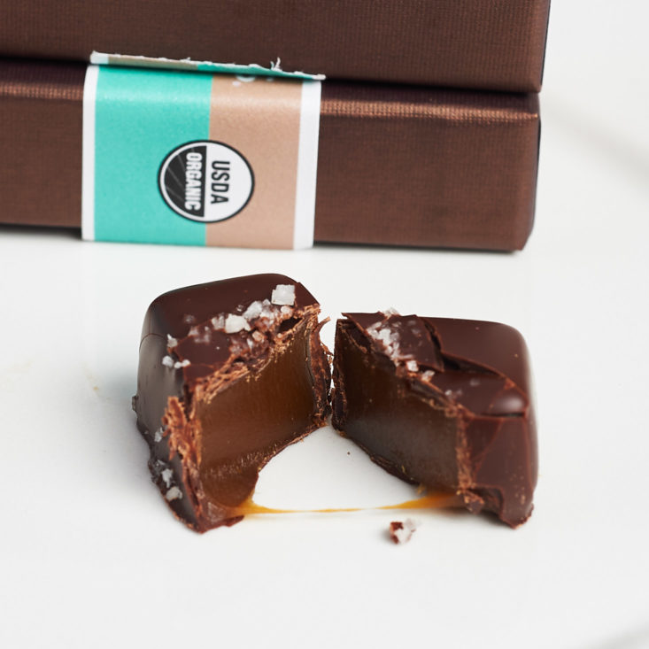 See the chocolate bars and specialty chocolates I got in the latest Chococurb box!