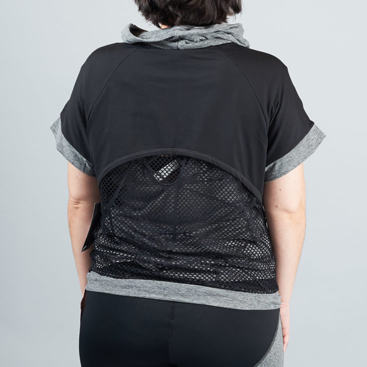 Check out the fall workout clothes (and add-on styles) in the October 2017 Ellie box! 