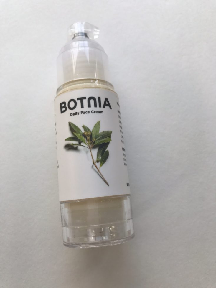 Clean Beauty Box Soothe November 2017 Botnia2