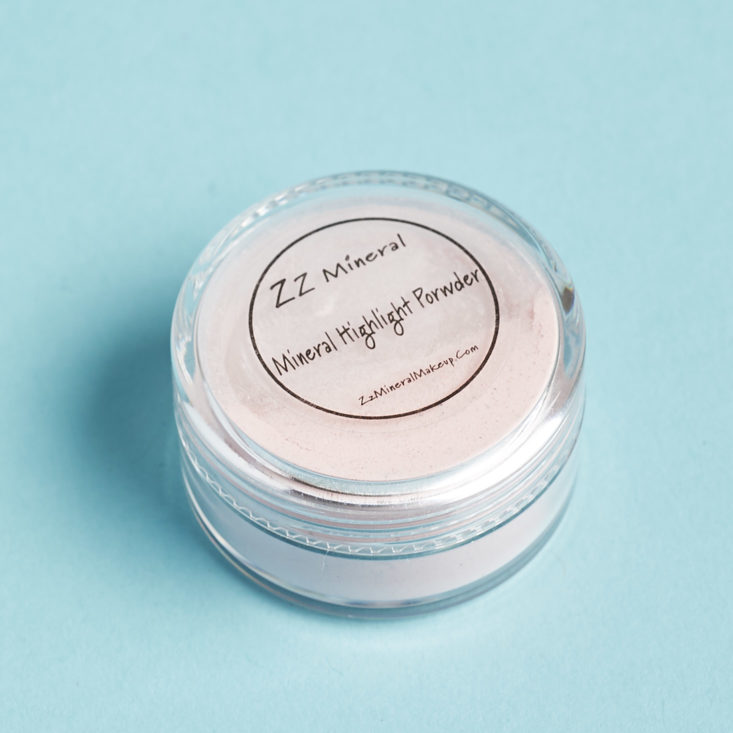 illuminator/highlighter powder