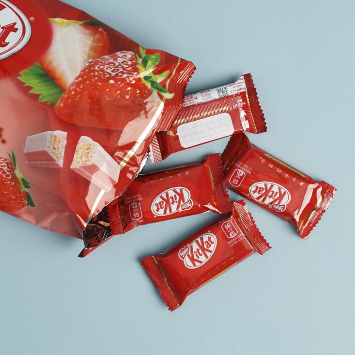 Strawberry KitKat bag with minis pouring out