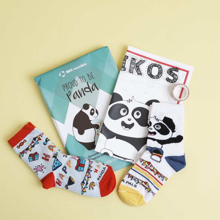 Panda Pals Kid_s Socks Box January 2018 Contents
