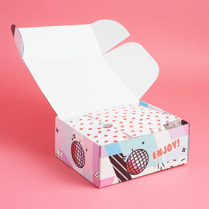 unboxing quirky crate december 2017