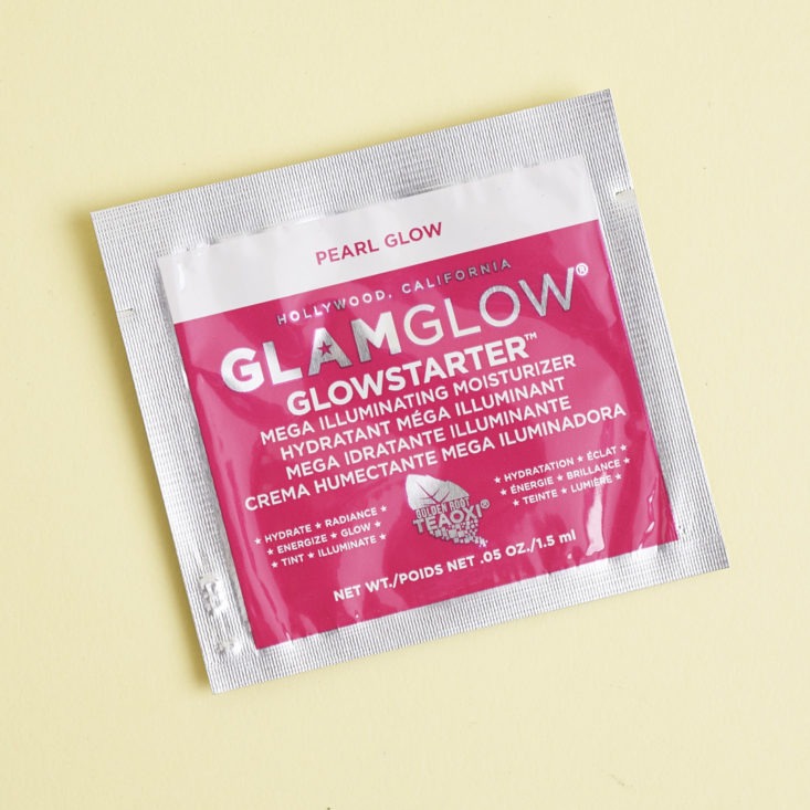 GlamGlow Glowstarter mega illuminating moisturizer sample