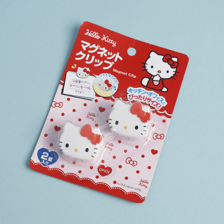 set of 2 Hello Kitty magnetic clips in package