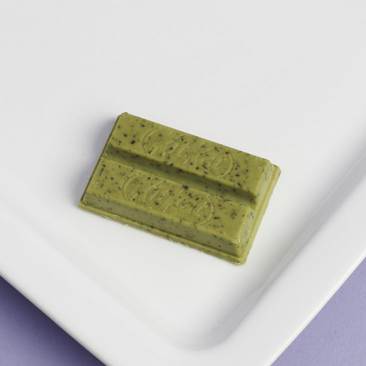 matcha leaf kit kats