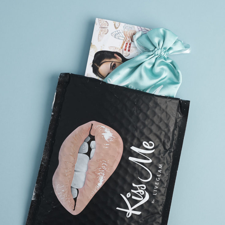 LiveGlam KissMe mailer with lippies popping out