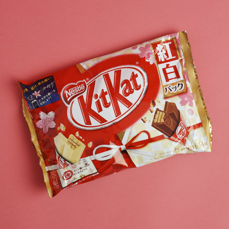 white and milk chocolate sakura edition kit kats bag