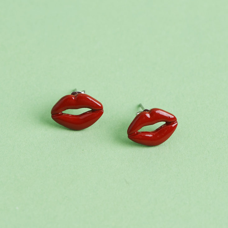 earfleek lip shaped stud earrings