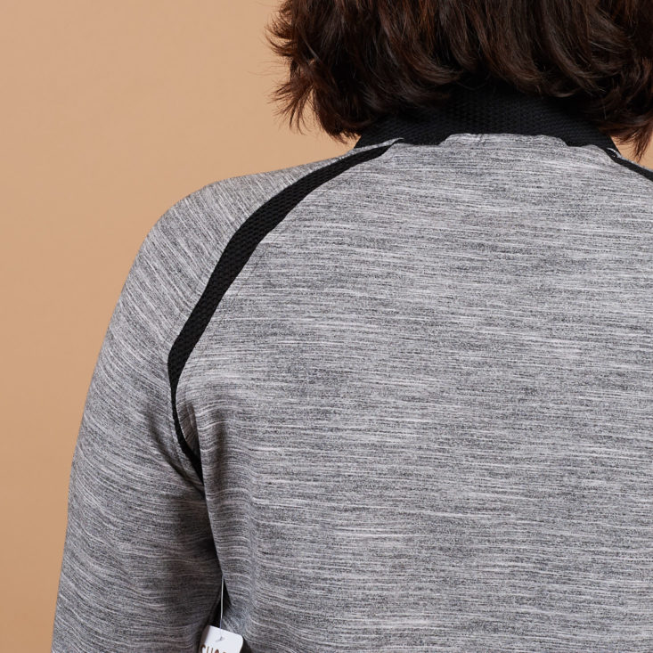 wantable fitness sweatshirt shoulder detail
