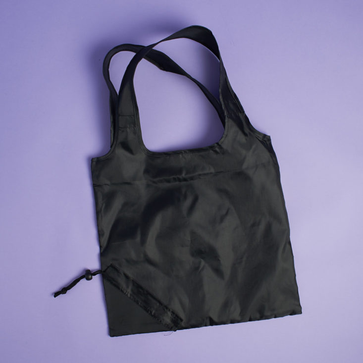 Plain back of reusable shopping bag