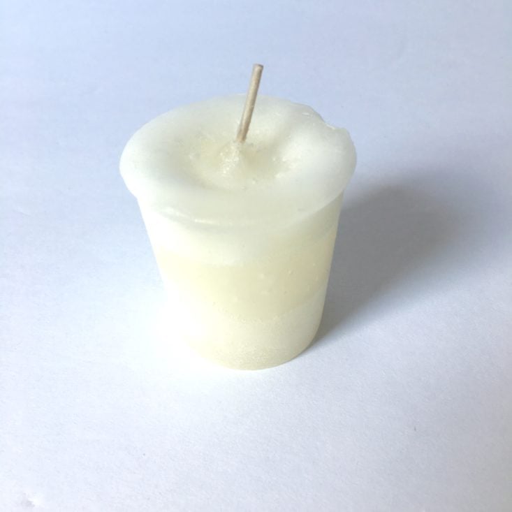 BuddhiBox white candle