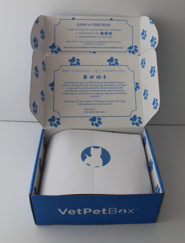 Vet Pet Box Dog September 2018 Inside