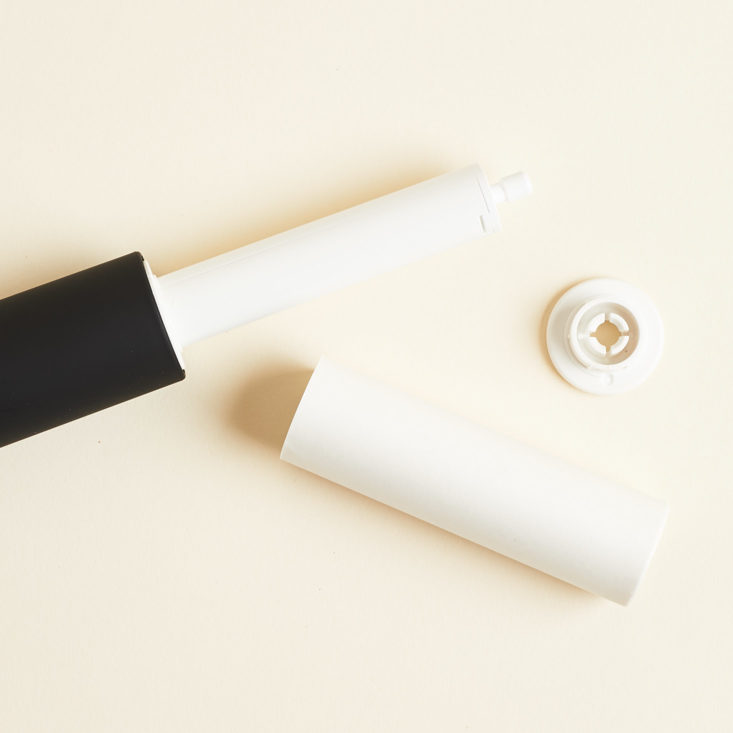 Breo Box Fall September 2018 - Flint Lint Roller Opened Refill Top