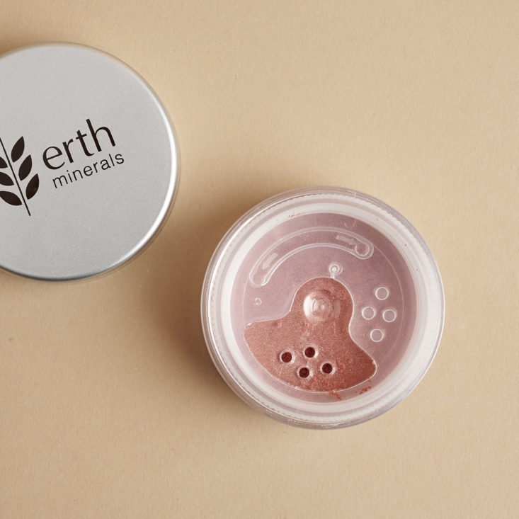 Erth Minerals Aster Blusher with lid off