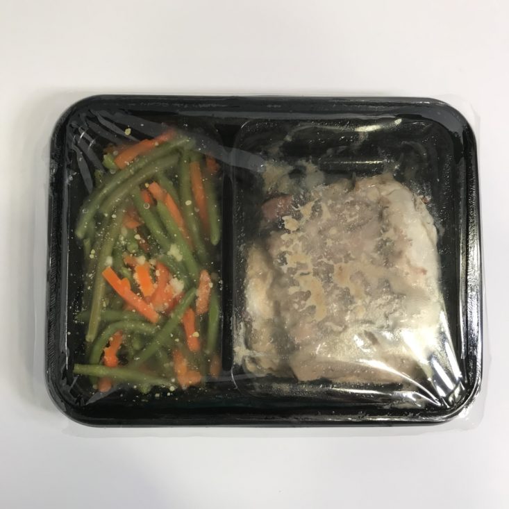 Freshly October 2018 - Steak Peppercorn with Sautéed Carrots & French Green Beans Unopened