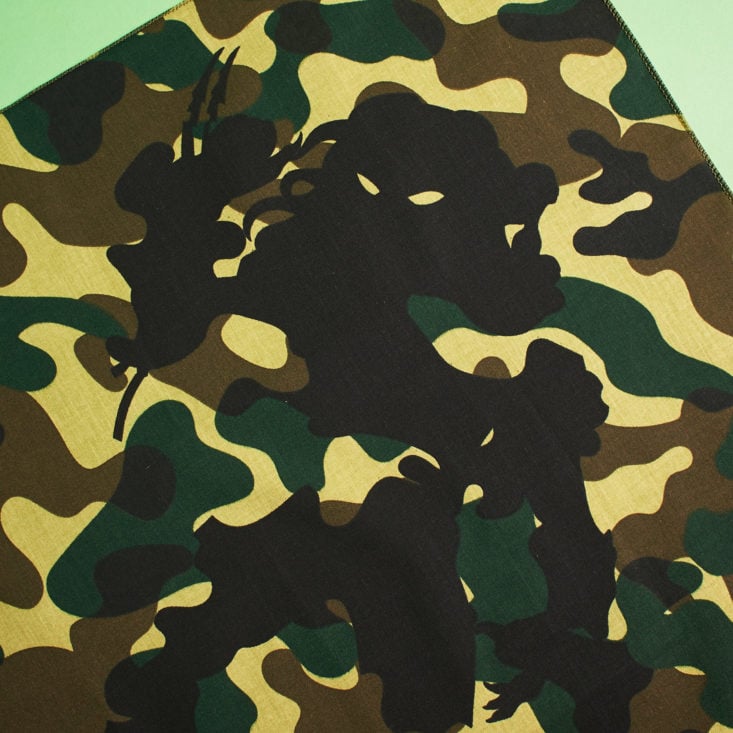 Loot Crate Invaders September 2018 - Predator Jungle Camo Bandana Front 2