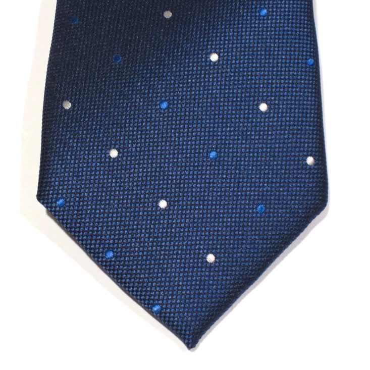 Sprezzabox October 2018 - Indochino Polka Dotted Necktie 2