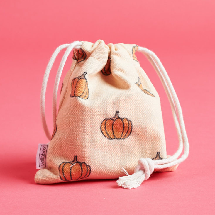 Vellabox Vivere October 2018 - Candle In Reusable Drawstring Bag 1