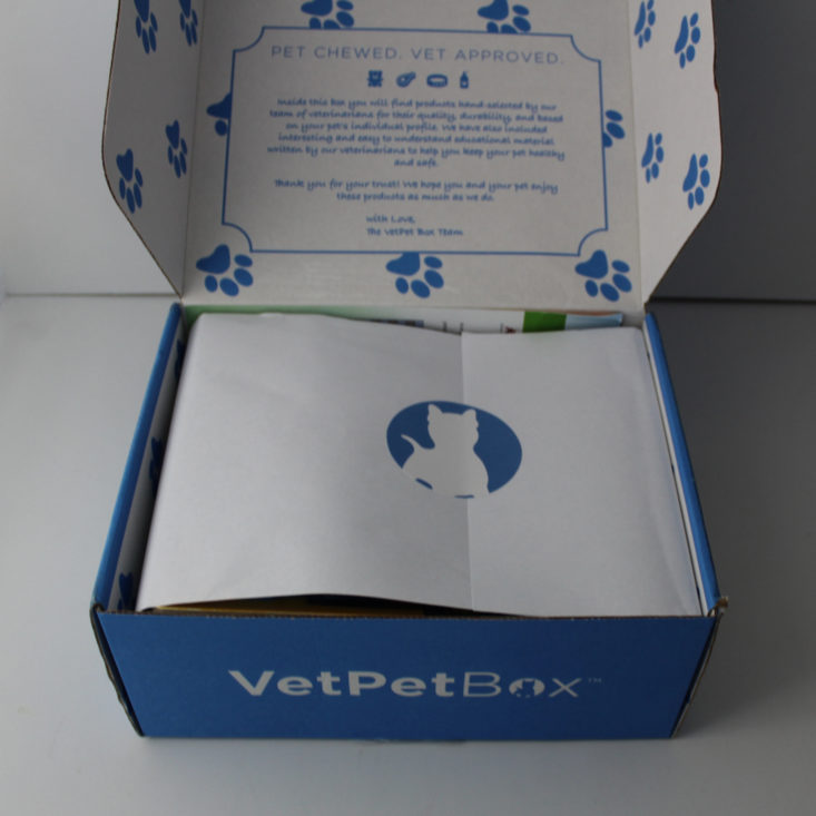 Vet Pet Box Dog October 2018 - Box Review Open Front