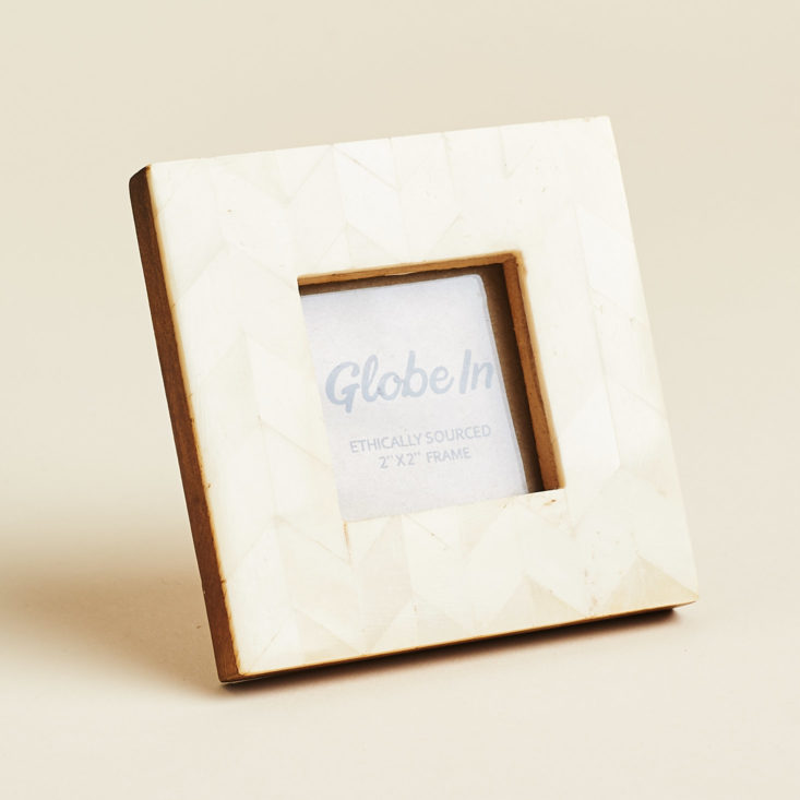 Globe In Appreciate ivory frame