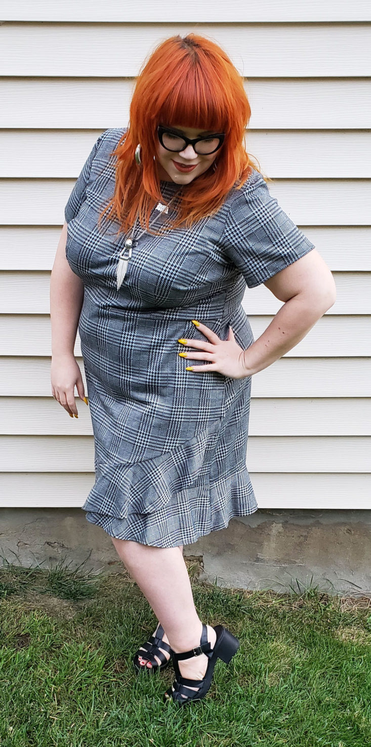 Gwynnie Bee Box October 2018 - Plaid Ruffle Hem Fit And Flare Dress By London Times 0009