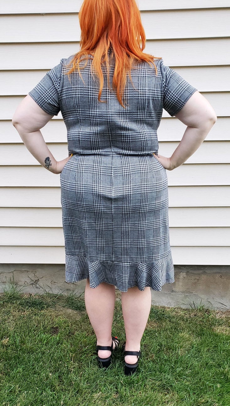 Gwynnie Bee Box October 2018 - Plaid Ruffle Hem Fit And Flare Dress By London Times 0011