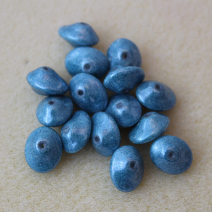 Adornable Elements Beads of the Month December 2018 - UFO