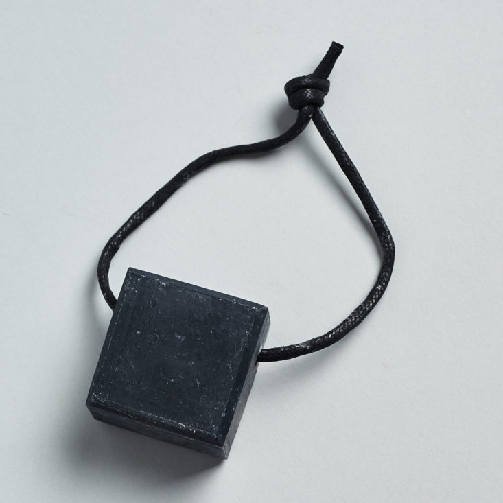 Petit Vour January 2019 underarm bar side