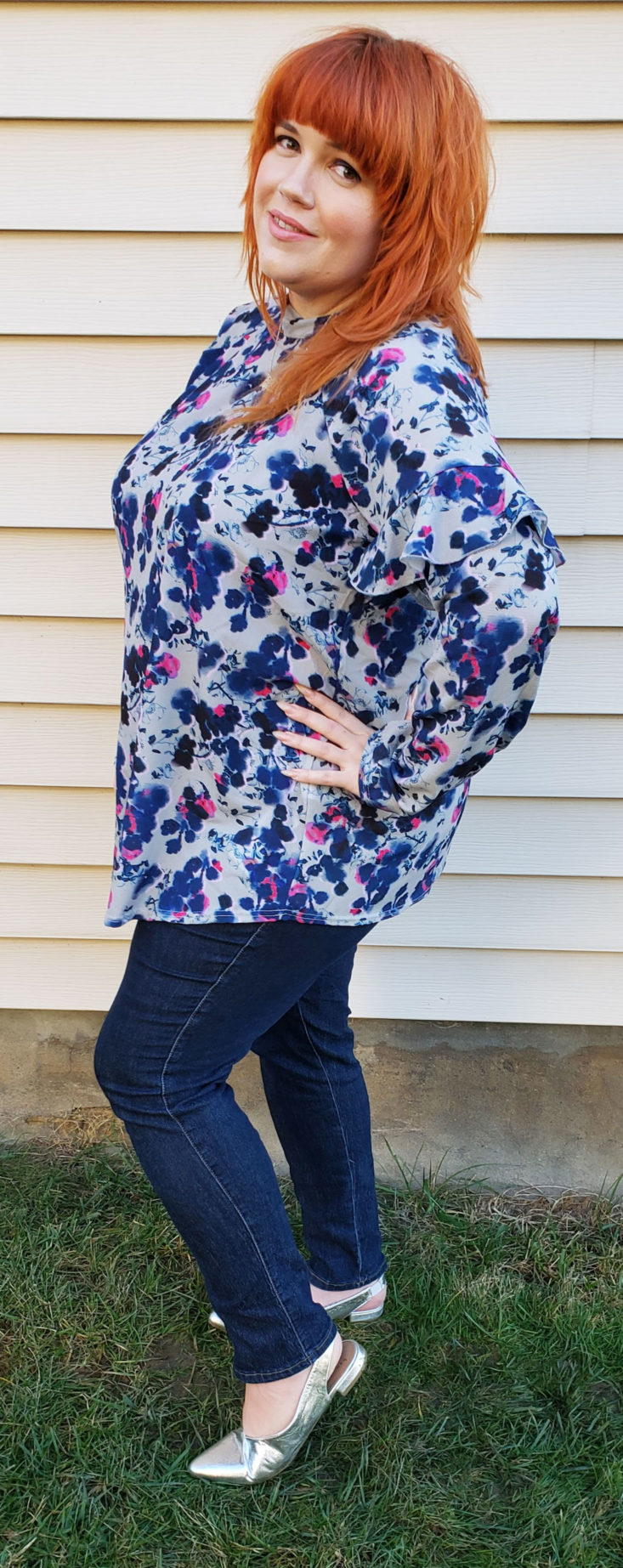 Trunk Club Plus Size Subscription Box Review November 2018 - Top in Abstract Floral Print by Lost Ink 3 Side