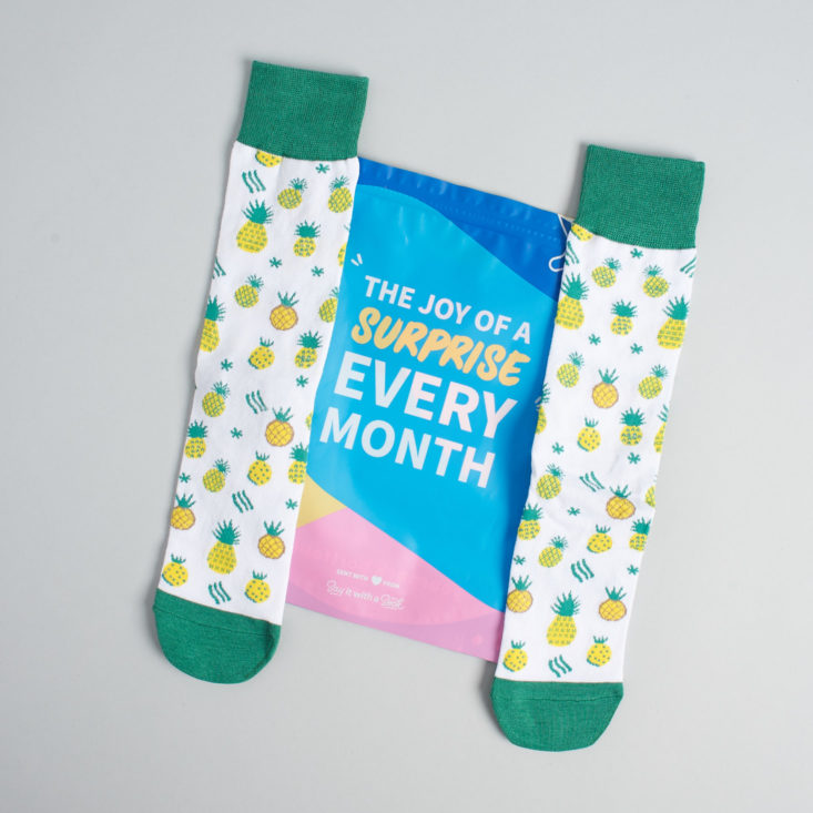 Say It With A Sock Mens January 2019 pineapple socks