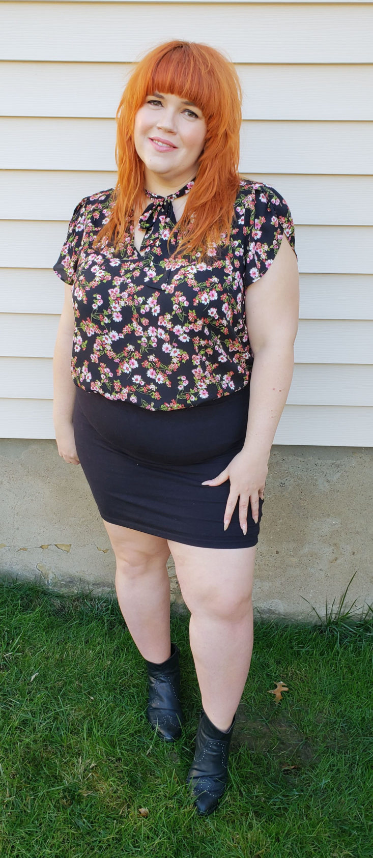 Stitch Fix Plus Size Clothing Box Review December 2018 - Tawnee Neck Tie Blouse by Papermoon Size 2x Onn Pose 1 Front