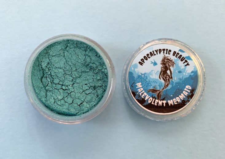 Apocalyptic Beauty Review February 2019 - Shadow 3 Strangling Seaweed Top