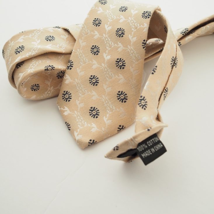 Gentlemans Box March 2019 - Barry Beaux Tie Closer Front