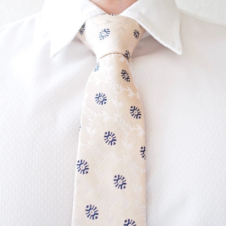 Gentlemans Box March 2019 - Barry Beaux Tie Wearing Front