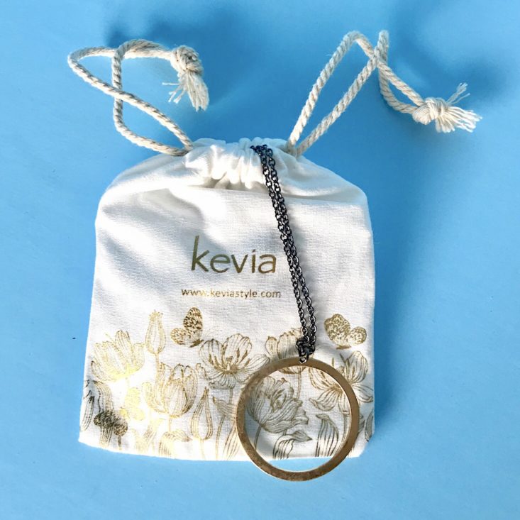 SinglesSwag March 2019 - Necklace With Pouch