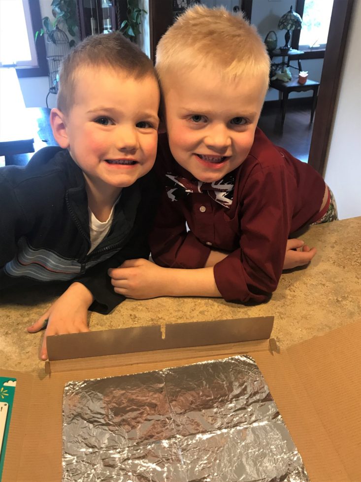 10 Toucan Box April 2019 - Nature Aluminum Foil