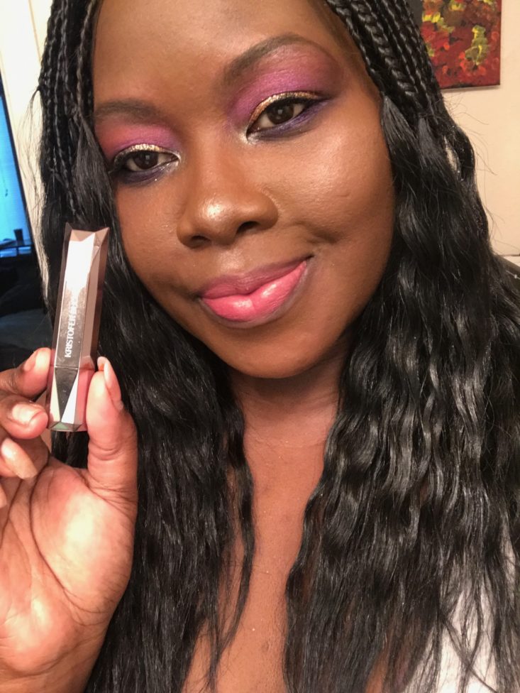 Boxycharm Tutorial April 2019 - Holding The Lipstick Tube