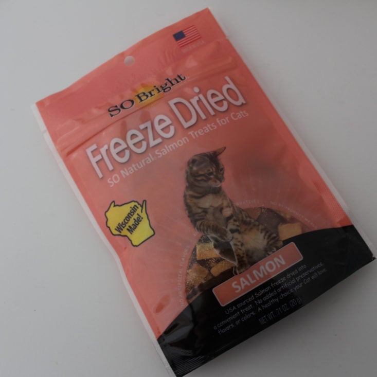 Pet Treater Cat April 2019 - So Bright Freeze Dried Salmon Top