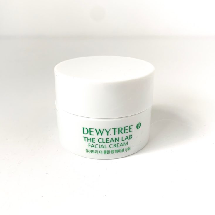 Sooni Pouch Review April 2019 - Dewytree 7 Cut Facial Cream Front