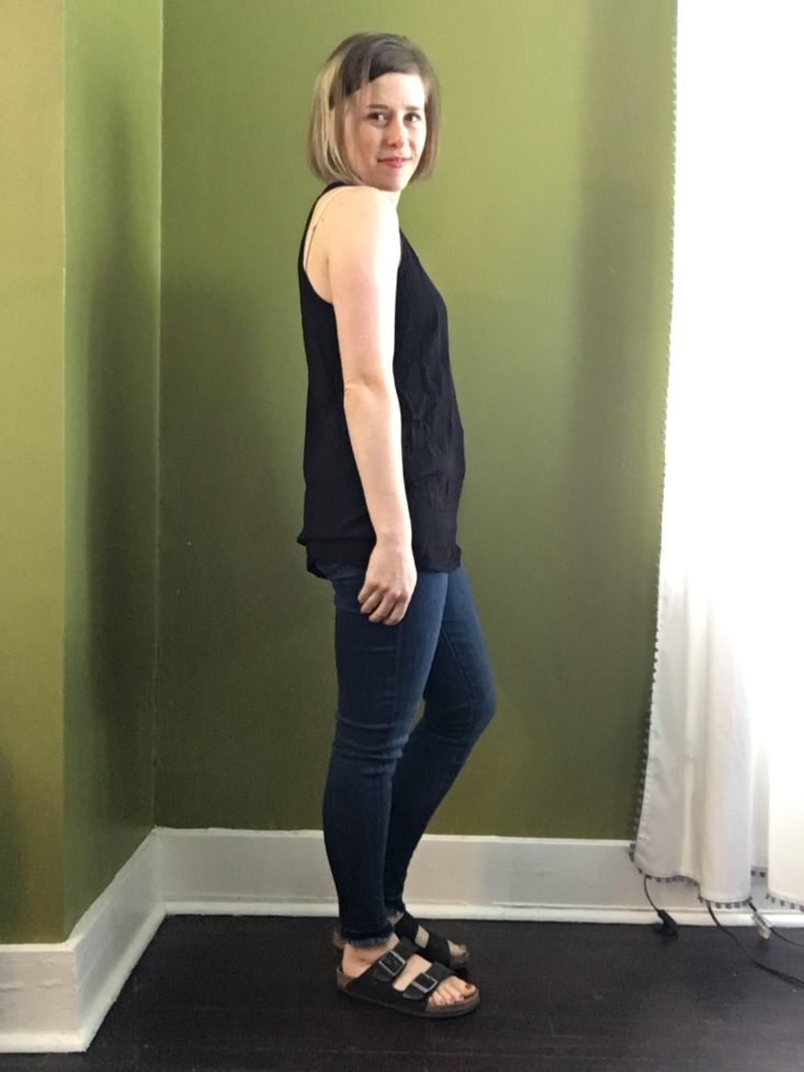 DAILYLOOK styling subscription review may 2019 black tank side