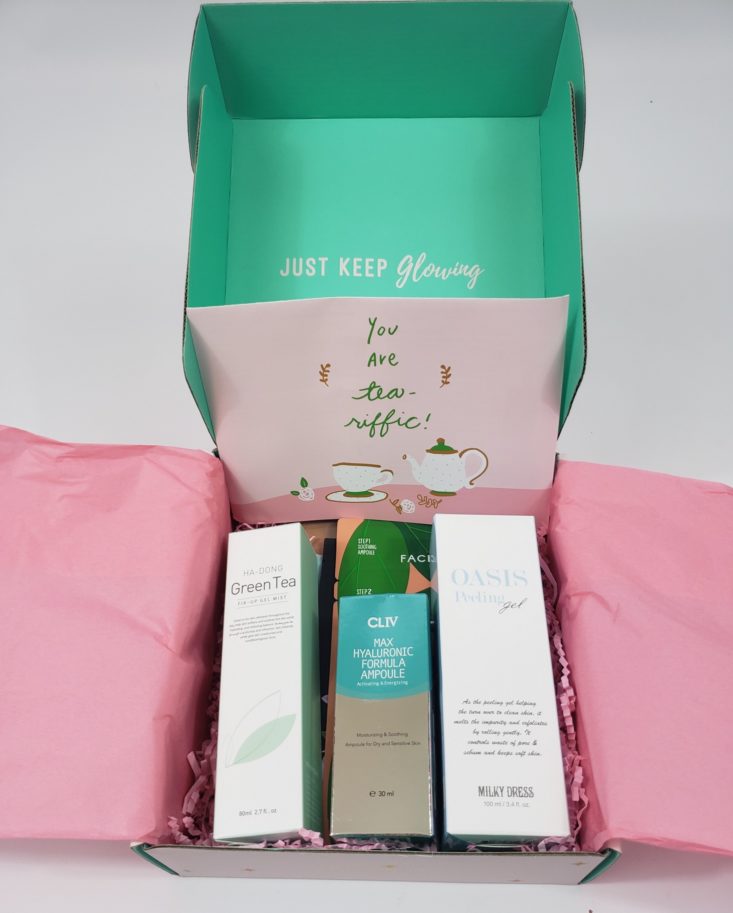 Facetory Lux Box Deluxe Review May 2019 - Box Open 2 Top