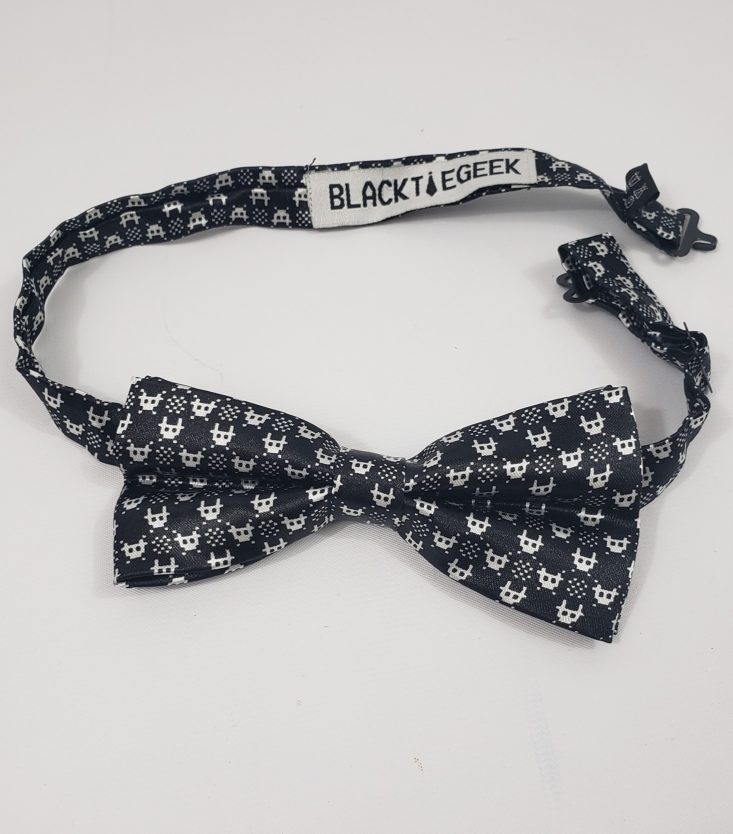 Loot Remix Review May 2019 - Black Tie Geek Bow Tie 1