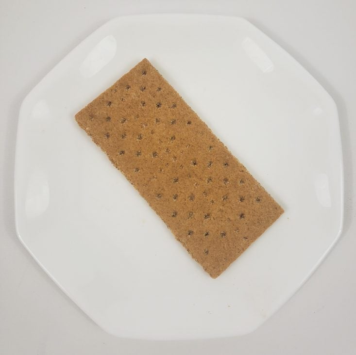 MONTHLY BOX OF FOOD AND SNACK REVIEW MAY 2019 - Annie’s Organic Cinnamon Graham Crackers In Plate Top