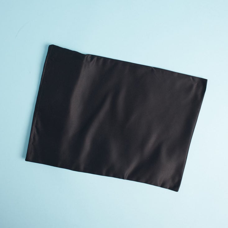back of Savvy Sleeper Travel Pillow Case