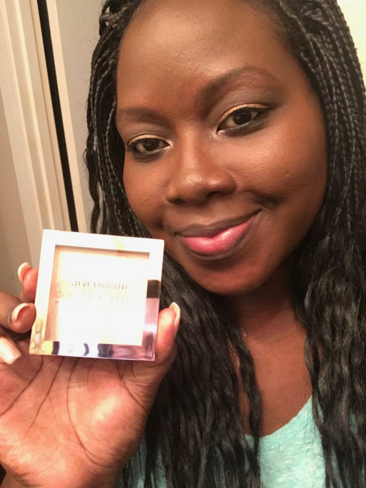 Boxycharm Tutorial June 2019 - Holding up the highlighter Front