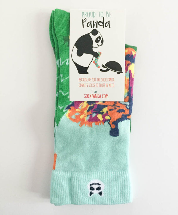 Sock Panda Men May 2019 - Giraffe in the Evergreens Socks 1