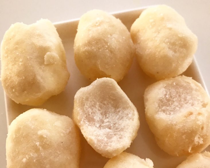 Bokksu July 2019 - Funwari Meijin Mochi Puffs Setouchi Lemon Pieces Top